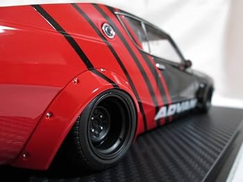 イグニッションモデル　リバティーウオーク　スカイライン　ケンメリ IG1806 1/12 Nissan Skyline GT-R (KPGC110) White With Engine
